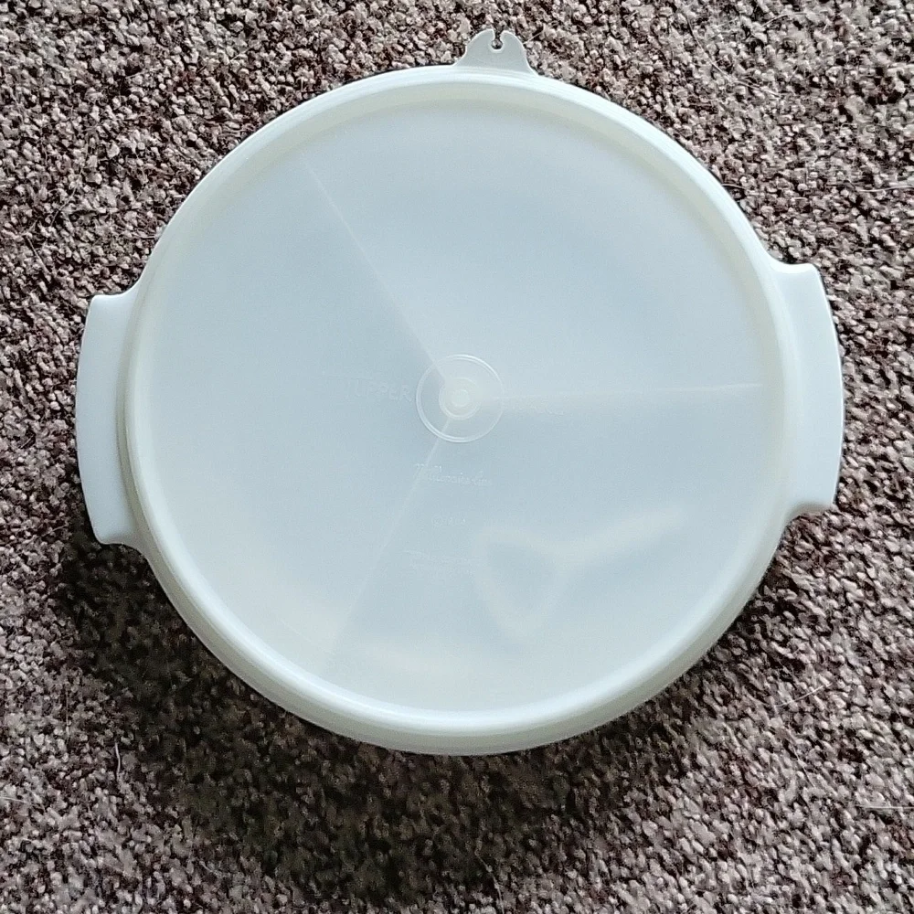 TUPPERWARE - Picture 3 of 7